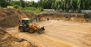 Разработка котлована Артем стоимость за от 570 руб. м3 - заказать работы по копке и рытью котлованов | траншей